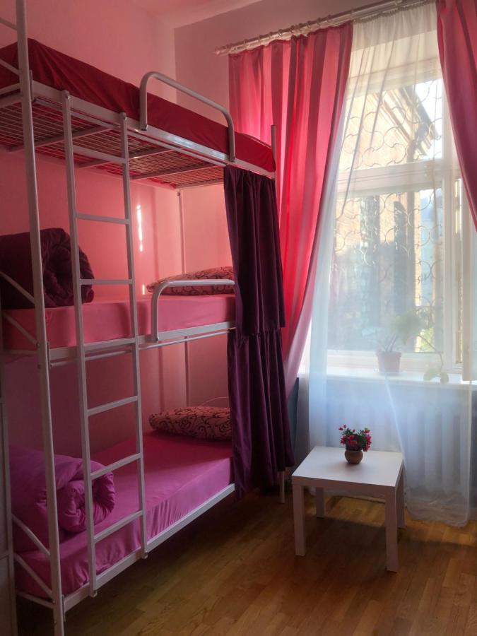 Auberge de jeunesse Pandeson à Dnipro Extérieur photo